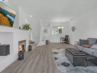 Photo #4: 41044434 Listing