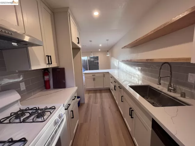 MLS: 41044464 Condo For Sale