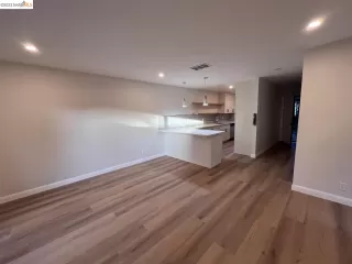 Photo #5: 41044464 Listing