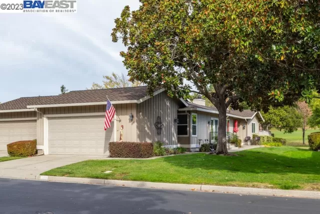 MLS: 41044476 Condo For Sale