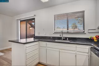 Photo #4: 41044507 Listing