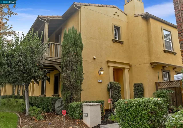 MLS: 41044510 Condo For Sale