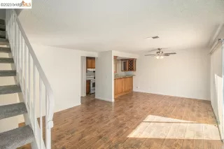 Photo #2: 41044584 Listing