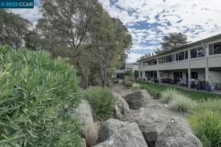 Photo #3: 41044587 Listing