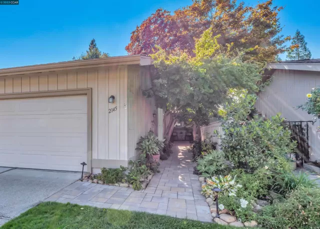 MLS: 41044602 Condo For Sale