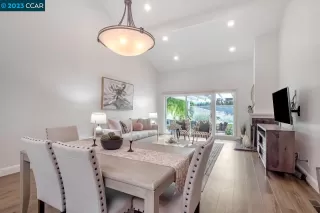Photo #4: 41044602 Listing