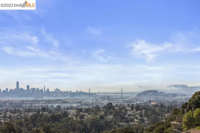 MLS: 41044614 Condo For Sale