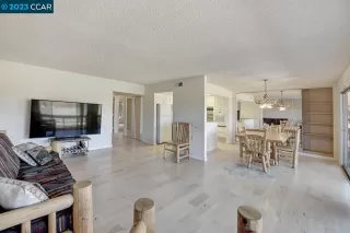 Photo #5: 41044776 Listing 