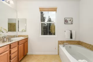 Photo #6: 41044881 Listing