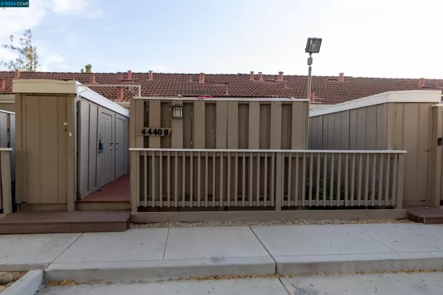 MLS: 41044904 Condo For Sale