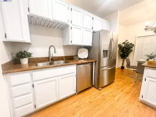 Photo #5: 41044938 Listing 