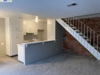 Photo #3: 41044958 Listing