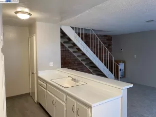 Photo #6: 41044958 Listing