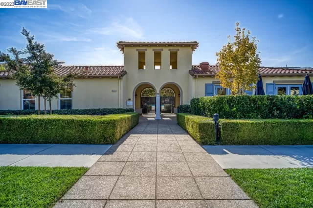 MLS: 41045007 Condo For Sale