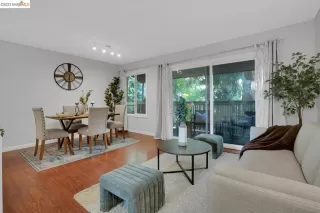 Photo #2: 41045055 Listing 