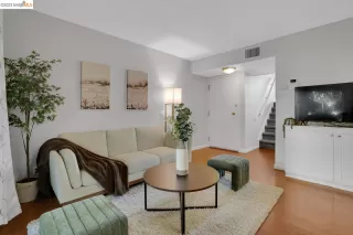 Photo #3: 41045055 Listing 