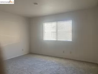 Photo #4: 41045198 Listing