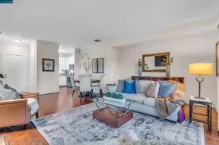 Photo #4: 41045212 Listing