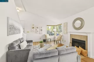 Photo #4: 41045244 Listing