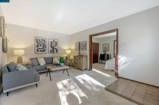 Photo #4: 41045256 Listing