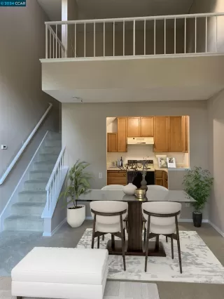 Photo #4: 41045388 Listing