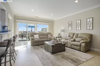 Photo #6: 41045597 Listing