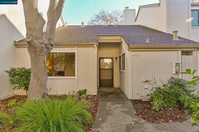 MLS: 41045621 Condo For Sale