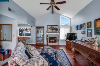 Photo #2: 41045646 Listing