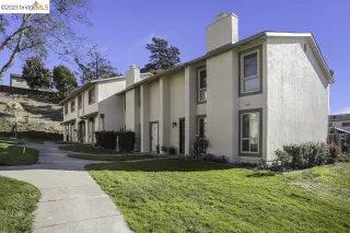 Photo #2: 41045647 Listing 