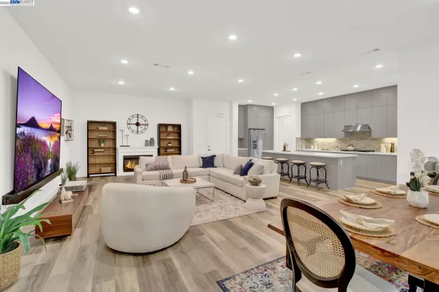 MLS: 41045655 Condo For Sale