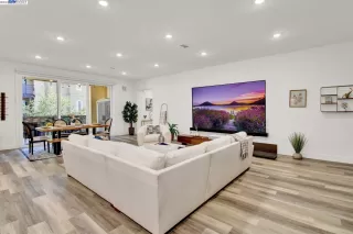 Photo #3: 41045655 Listing