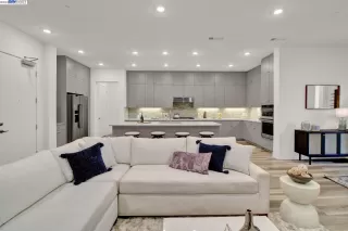 Photo #6: 41045655 Listing