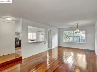 Photo #4: 41045664 Listing