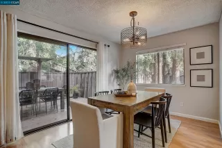 Photo #5: 41045697 Listing 