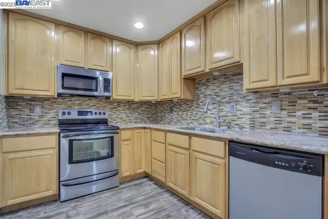 MLS: 41045701 Condo For Sale