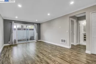 Photo #5: 41045701 Listing 