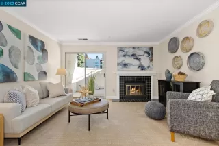 More Details about MLS # 41045764 : 3183 WAYSIDE PLZ # 120