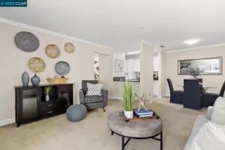 Photo #2: 41045764 Listing