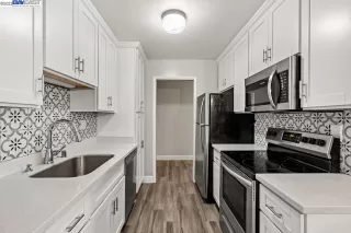 Photo #5: 41045806 Listing