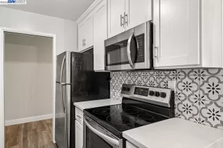 Photo #6: 41045806 Listing