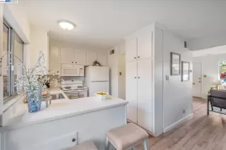 Photo #5: 41045915 Listing