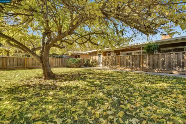 MLS: 41045924 Condo For Sale