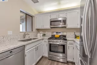 Photo #5: 41046004 Listing