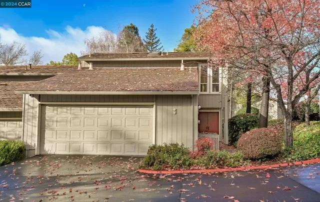 MLS: 41046256 Condo For Sale