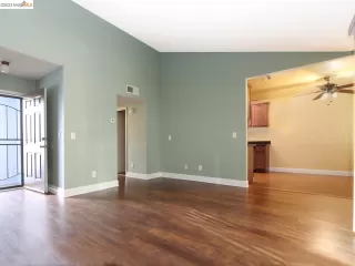 Photo #2: 41046336 Listing 