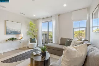 Photo #2: 41046373 Listing 