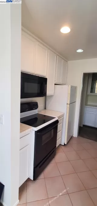 Photo #2: 41046472 Listing 