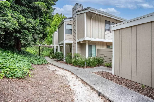 MLS: 41046539 Condo For Sale