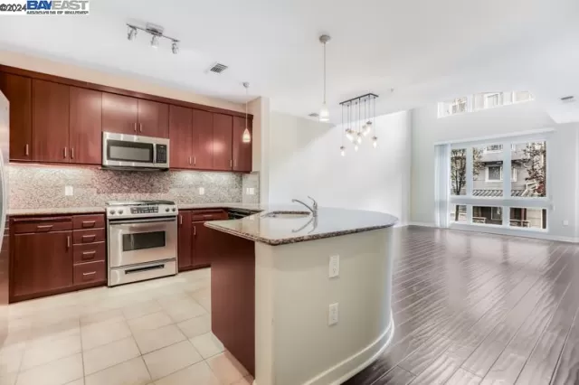 MLS: 41046636 Condo For Sale