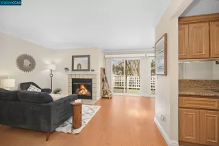 Photo #2: 41046712 Listing